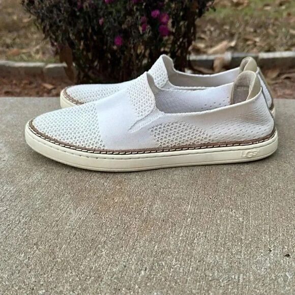 Ugg Women's Sammy Slip Ons - Picture 3 of 14